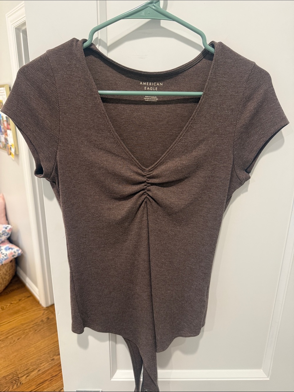 American Eagle brown body suit with sleeves
Never Worn
With Tags
Size M